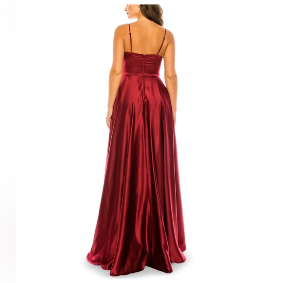 NWT B DARLIN GOWN - Picture 4 of 8